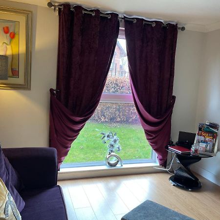 Hla - King Court Apartment 2 Motherwell Dış mekan fotoğraf